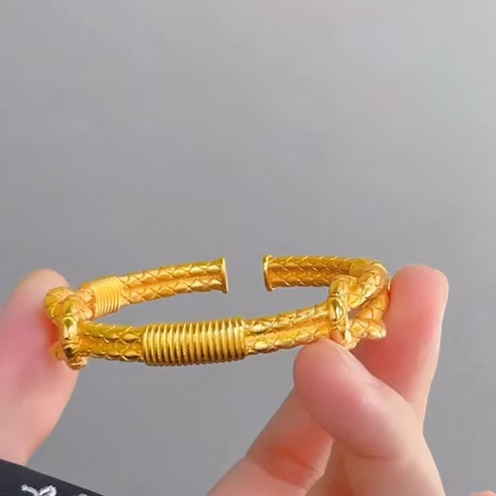 Outdoor Adventure At - สร้อยข้อมือเปิด Heracles Knot ทอง 24K สําหรับผู้หญิง